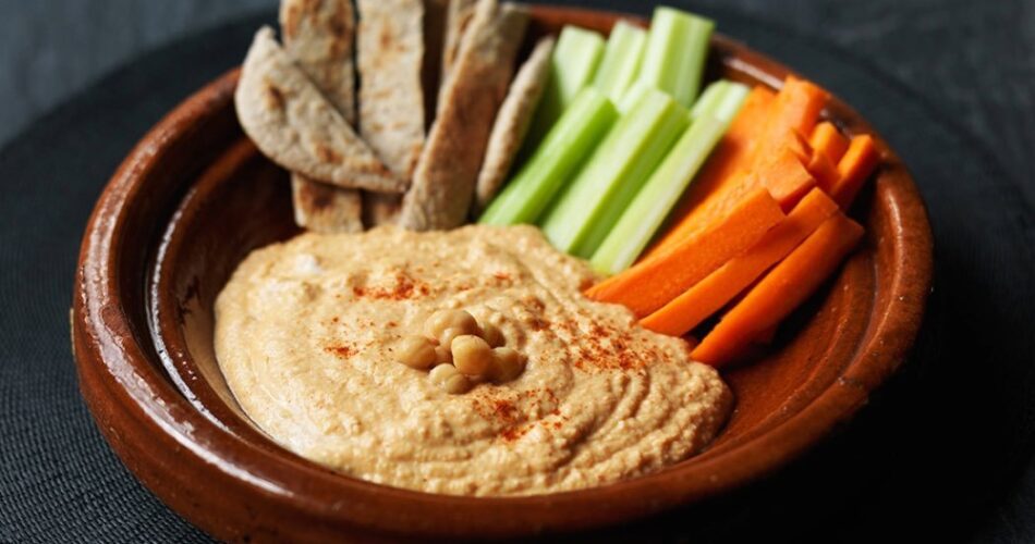 What to Eat With Hummus for Weight Loss 2024